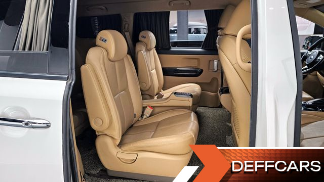 Kia CARNIVAL 9-Seater Hi-Limousine Noblesse Special купить на сайте DeffCars