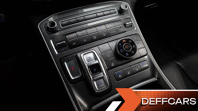 Hyundai SANTAFE Diesel 2.2 4WD Premium купить на сайте DeffCars