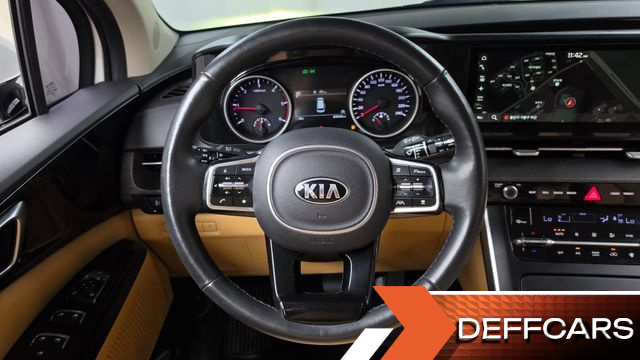 Kia CARNIVAL Diesel 9-Seater Prestige купить на сайте DeffCars