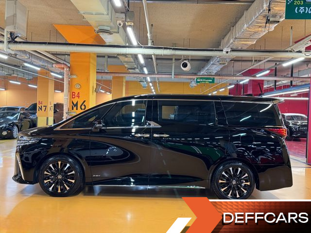 Toyota ALPHARD 2.5 HEV Executive AWD купить на сайте DeffCars