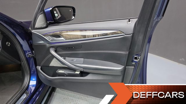 BMW 5-SERIES 530d M Sport Package купить на сайте DeffCars