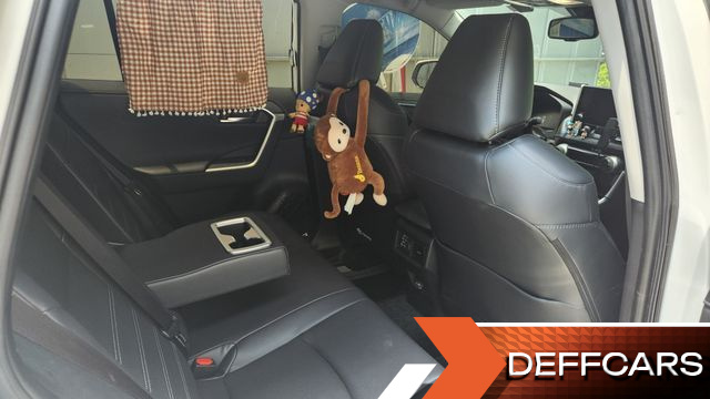 Toyota RAV4 2,5 4WD Hybrid LTD купить на сайте DeffCars