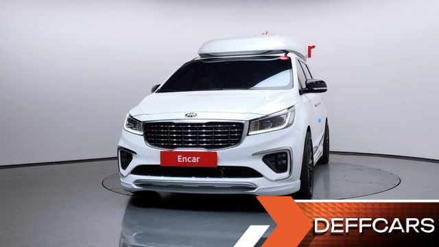Kia CARNIVAL 9-Seater Hi-Limousine Noblesse Special купить на сайте DeffCars