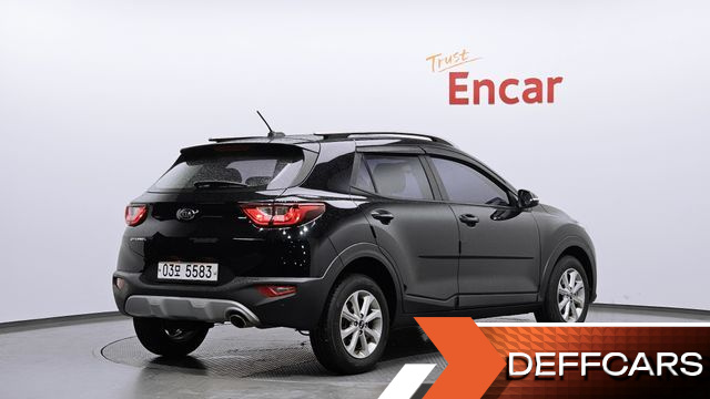 Kia STONIC Diesel 1.6 Deluxe купить на сайте DeffCars