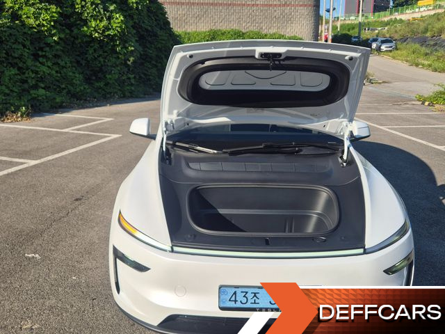 Tesla MODEL Y L Long Range AWD купить на сайте DeffCars