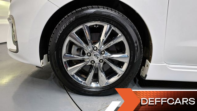 Kia CARNIVAL 9-Seater Hi-Limousine Noblesse Special купить на сайте DeffCars