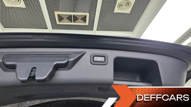 Land Rover DISCOVERY SPORT D150 S купить на сайте DeffCars