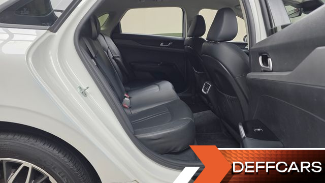 Kia K5 2.0 Prestige купить на сайте DeffCars