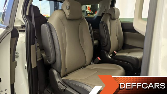 Kia CARNIVAL Gasoline 9-Seater Prestige купить на сайте DeffCars