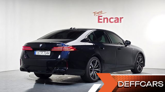 BMW 5-SERIES 530i xDrive M Sport купить на сайте DeffCars