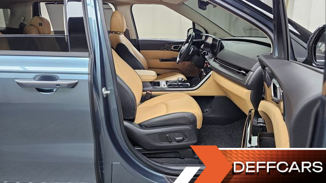 Kia CARNIVAL 9-Seater Signature купить на сайте DeffCars