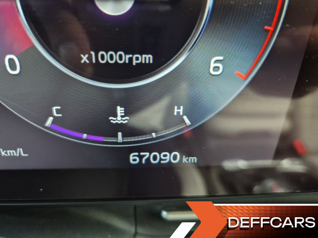 Kia CARNIVAL Diesel 9-Seater Signature купить на сайте DeffCars