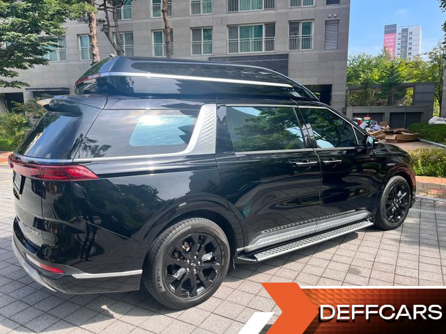 Kia CARNIVAL 9-Seater Hi-Limousine Signature купить на сайте DeffCars