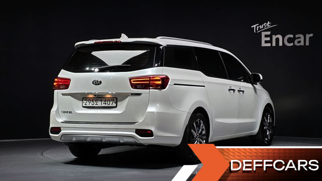 Kia CARNIVAL 9-Seater Noblesse Special купить на сайте DeffCars