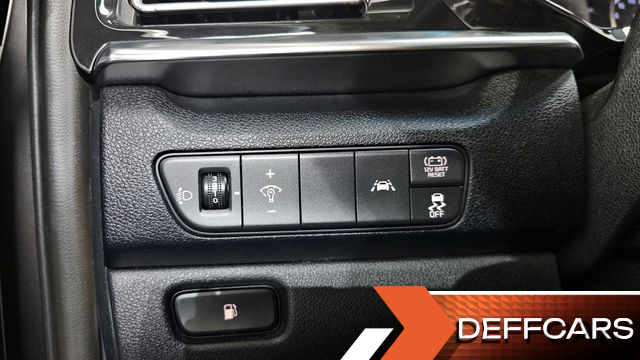 Kia NIRO 1.6 HEV Luxury купить на сайте DeffCars