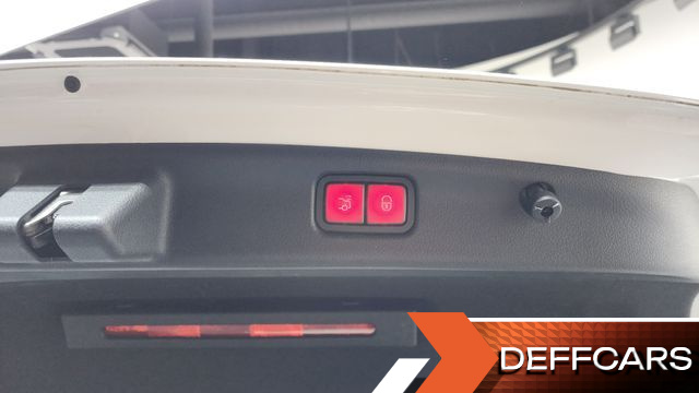 Mercedes C-CLASS C300 4MATIC Avantgarde купить на сайте DeffCars