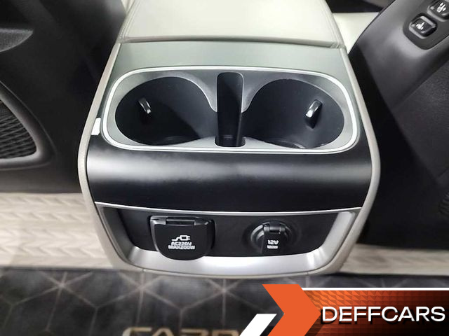 Kia CARNIVAL Gasoline 9-Seater Signature купить на сайте DeffCars