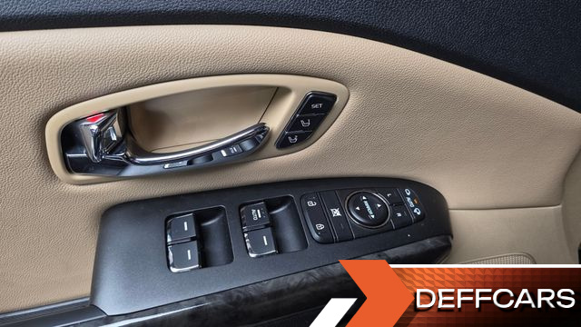 Kia CARNIVAL 9-Seater Hi-Limousine Noblesse Special купить на сайте DeffCars