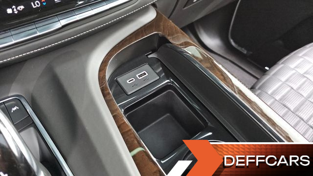 Cadillac ESCALADE 6.2 ESV ESV Premium Luxury Platinum купить на сайте DeffCars