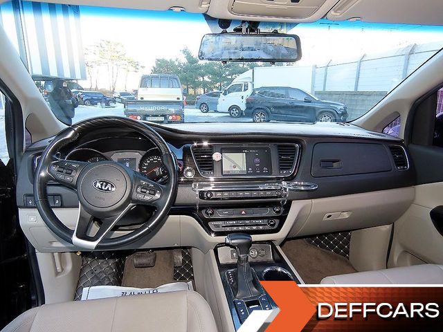 Kia CARNIVAL 7-Seater Limousine VIP купить на сайте DeffCars