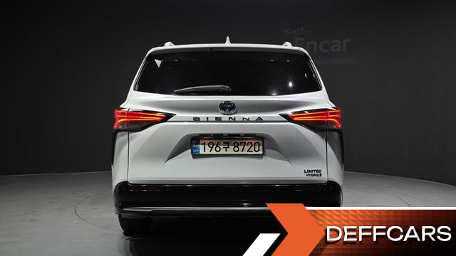 Toyota SIENNA 2.5 Hybrid 2WD купить на сайте DeffCars