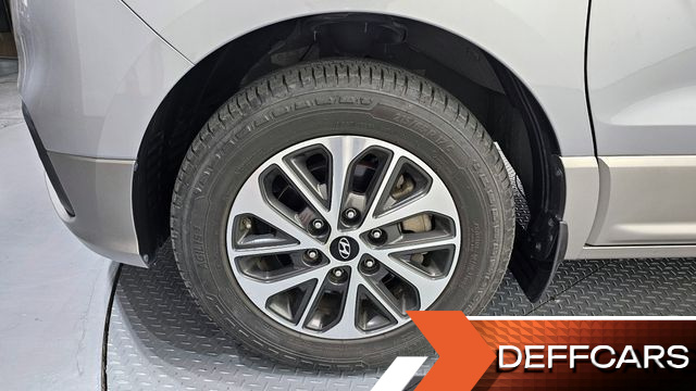 Hyundai STAREX 4WD Urban 9-Seater Exclusive купить на сайте DeffCars