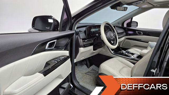 Kia CARNIVAL 9-Seater Signature купить на сайте DeffCars