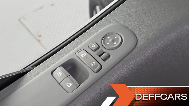 Hyundai STARIA 4WD Lounge 9-Seater Inspiration купить на сайте DeffCars
