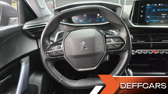 Peugeot 2008 1.5 BlueHDi Allure купить на сайте DeffCars