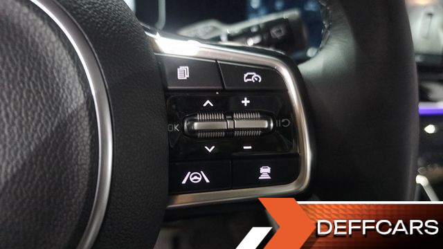 Kia CARNIVAL Gasoline 9-Seater Signature купить на сайте DeffCars