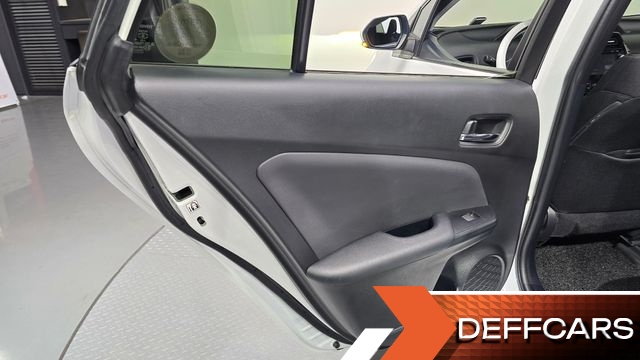 Toyota PRIUS 1.8 купить на сайте DeffCars