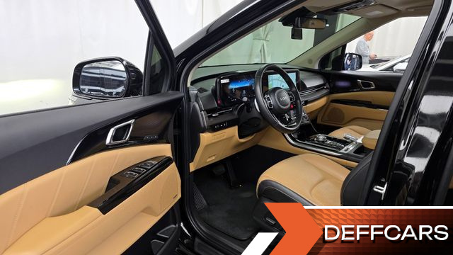 Kia CARNIVAL Gasoline 9-Seater Signature купить на сайте DeffCars