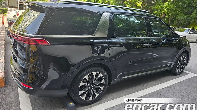 Kia CARNIVAL 9-Seater Noblesse купить на сайте DeffCars