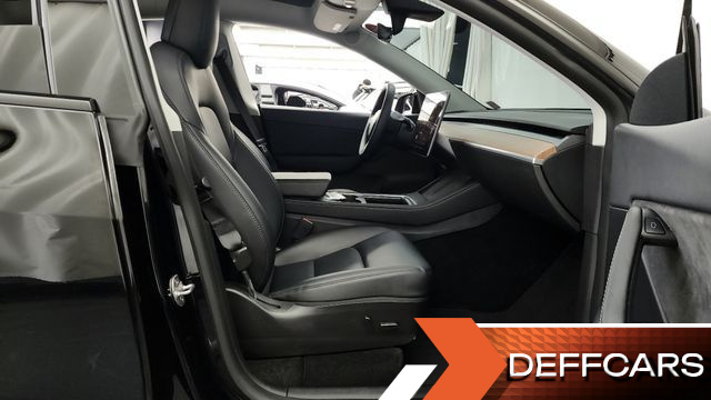 Tesla MODEL Y Long Range AWD купить на сайте DeffCars