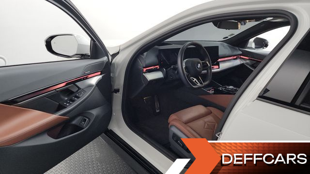 BMW 5-SERIES 530i xDrive M Sport купить на сайте DeffCars