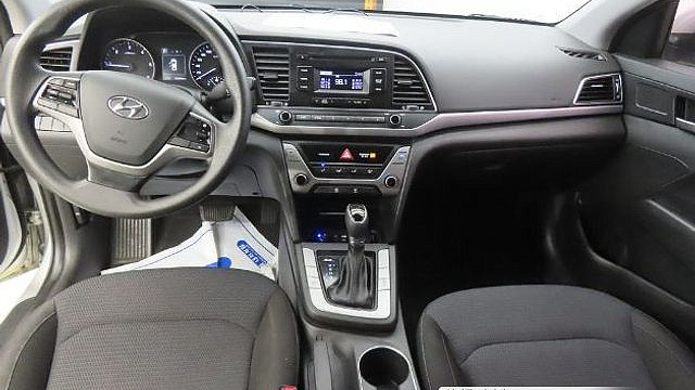Hyundai AVANTE 1.6 e-VGT Style купить на сайте DeffCars