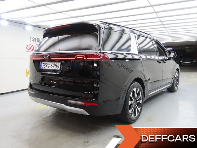 Kia CARNIVAL 9-Seater Signature купить на сайте DeffCars