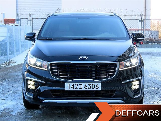 Kia CARNIVAL 7-Seater Limousine VIP купить на сайте DeffCars