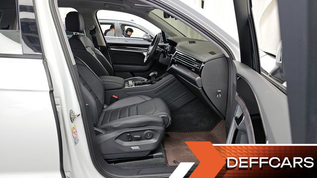 Volkswagen TOUAREG 3.0 TDI Premium купить на сайте DeffCars