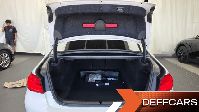 BMW 5-SERIES 520d Luxury Plus купить на сайте DeffCars