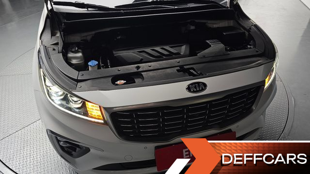 Kia CARNIVAL 9-Seater Noblesse купить на сайте DeffCars