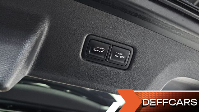 Kia CARNIVAL 9-Seater Signature купить на сайте DeffCars