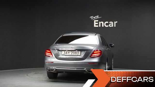 Mercedes E-CLASS E300 Exclusive купить на сайте DeffCars