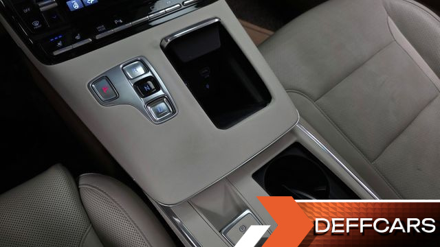 Hyundai GRANDEUR 2.5 Calligraphy купить на сайте DeffCars
