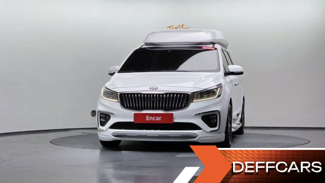 Kia CARNIVAL 9-Seater Hi-Limousine Noblesse Special купить на сайте DeffCars