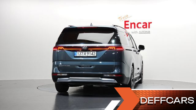 Kia CARNIVAL 9-Seater Signature купить на сайте DeffCars