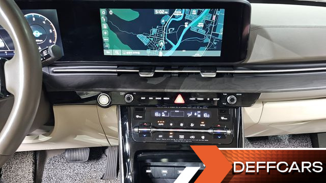 Kia CARNIVAL 9-Seater Signature купить на сайте DeffCars