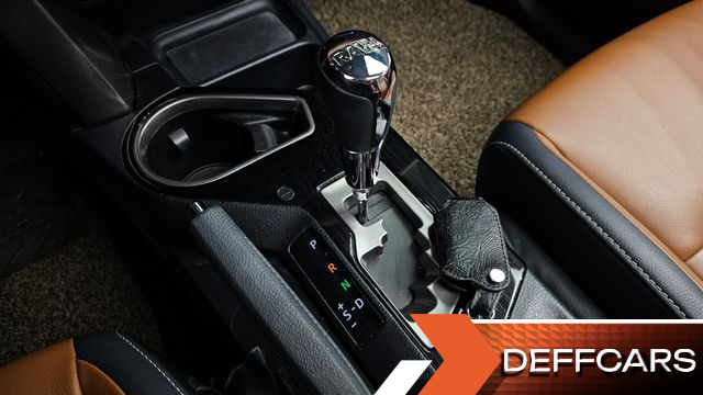 Toyota RAV4 2.5 4WD Hybrid 4th купить на сайте DeffCars