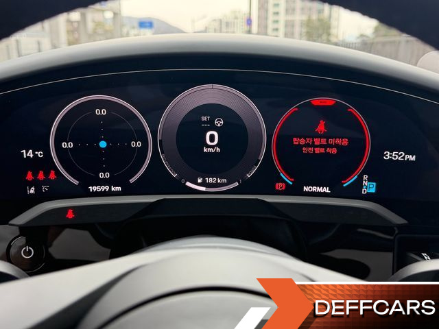 Porsche TAYCAN Base купить на сайте DeffCars