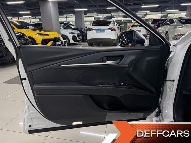Toyota CAMRY 2.5 XLE Premium Hybrid купить на сайте DeffCars